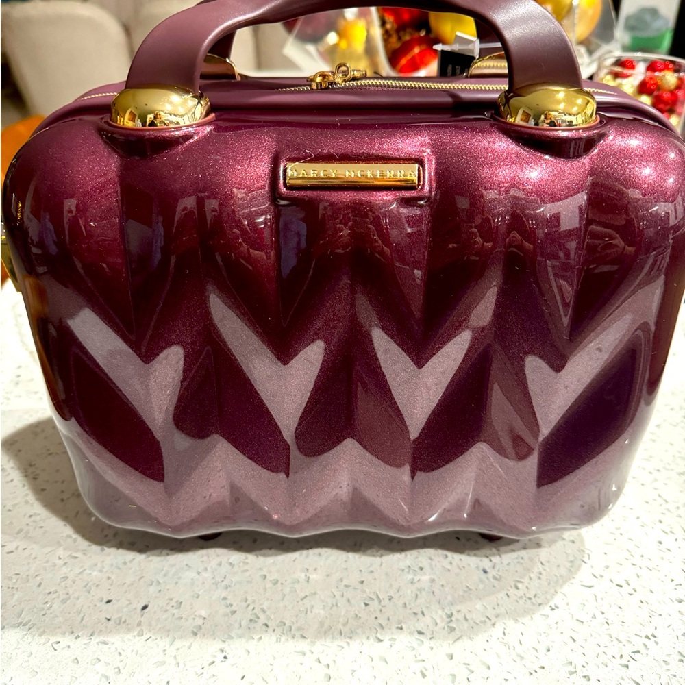Marcy McKenna Beauty Case